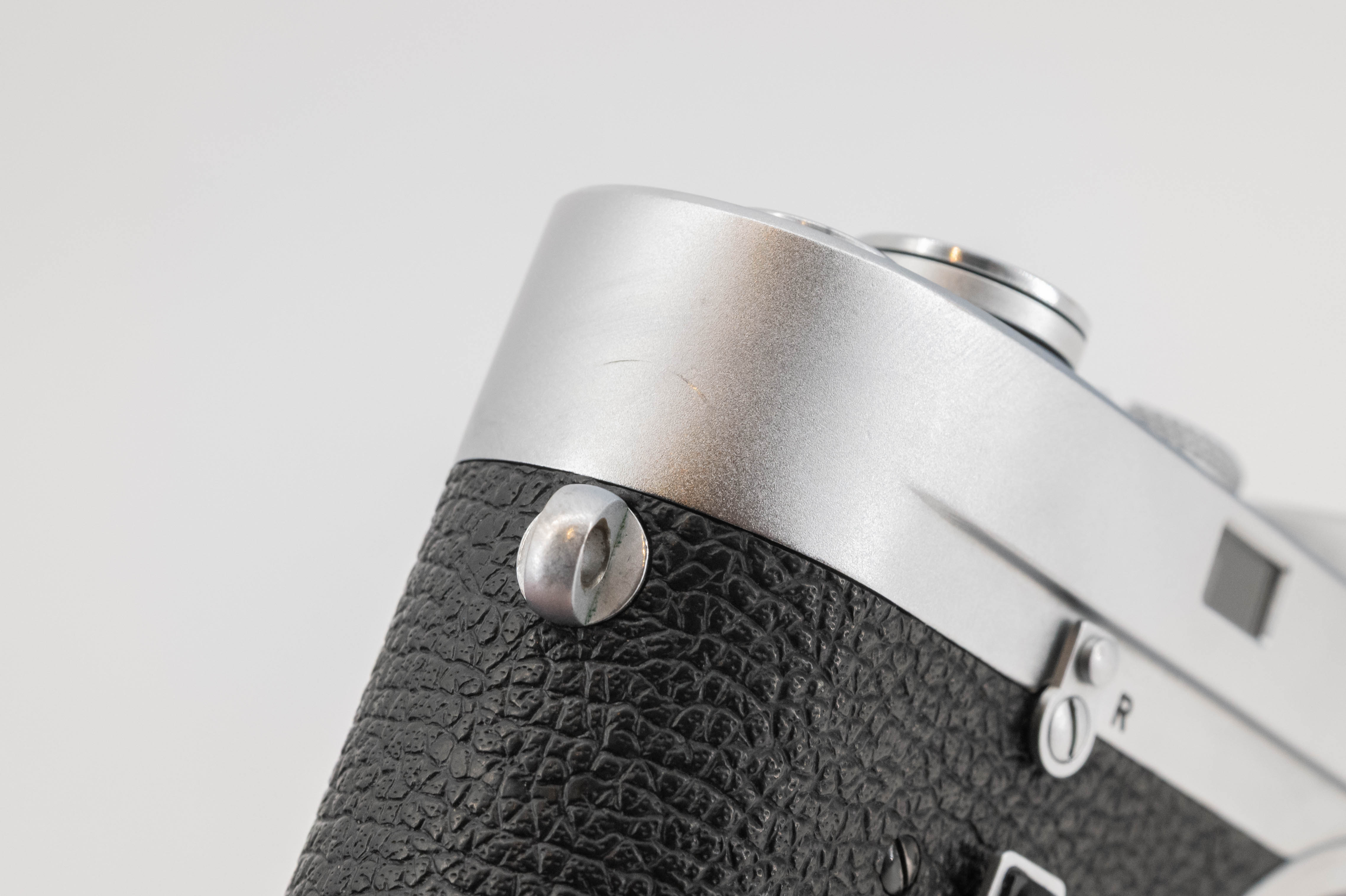 Leica M4 Silver Chrome Outfit 10400