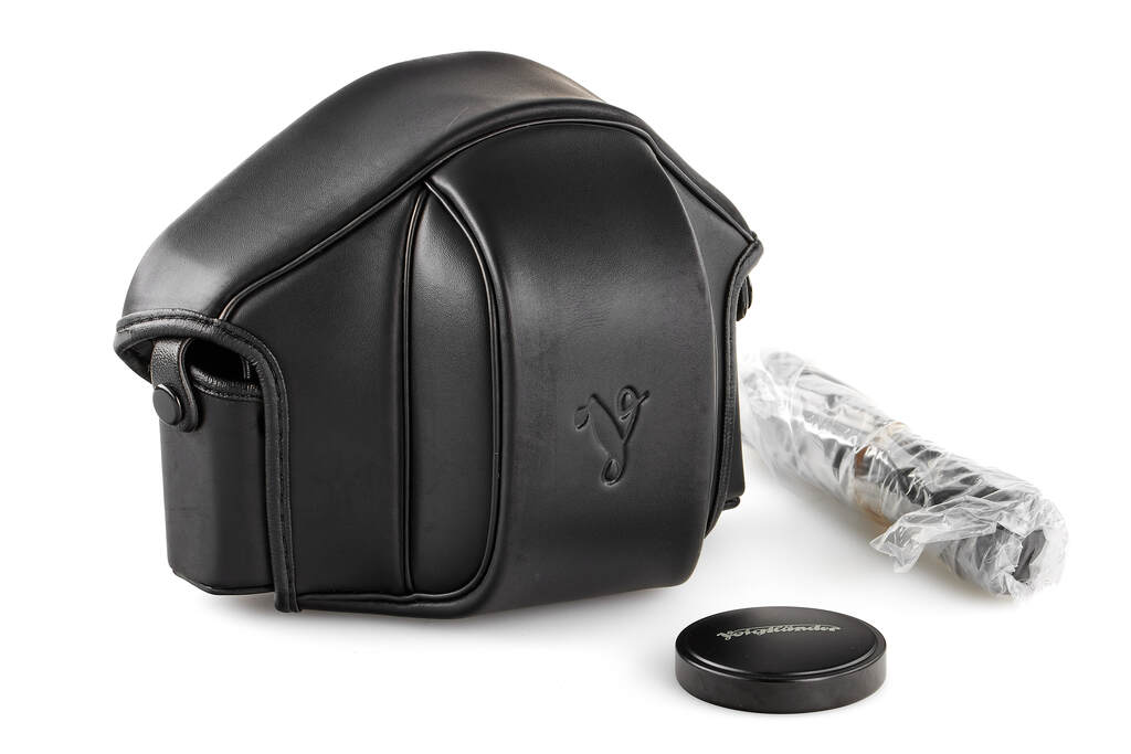 Voigtländer Bessa L outfit black