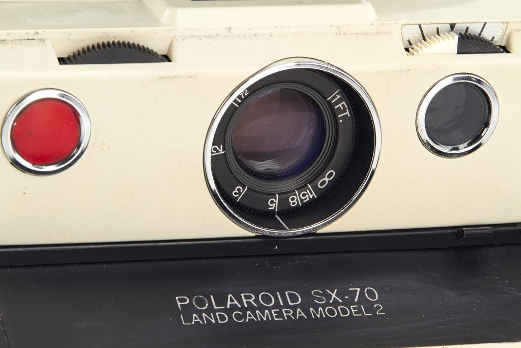 Polaroid SX-70 Land Camera Model 2