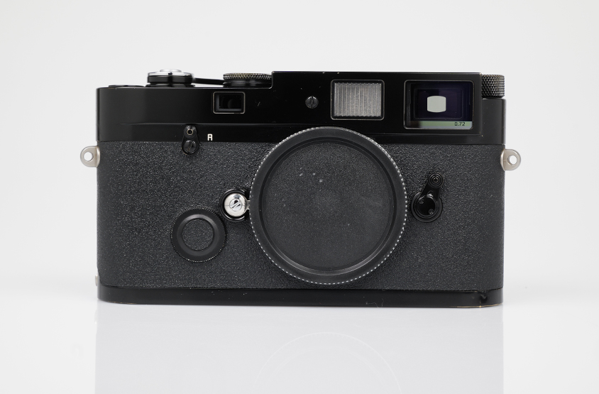 Leica MP 0.72, painted black
