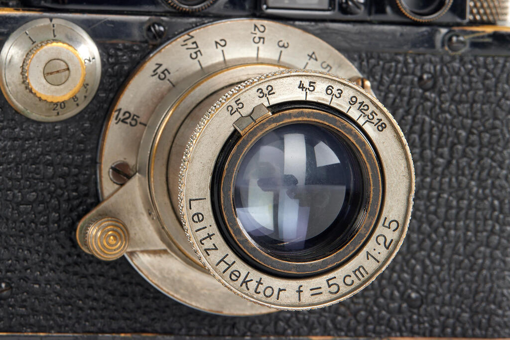 Leica III Mod. F outfit 'Erich Andres'