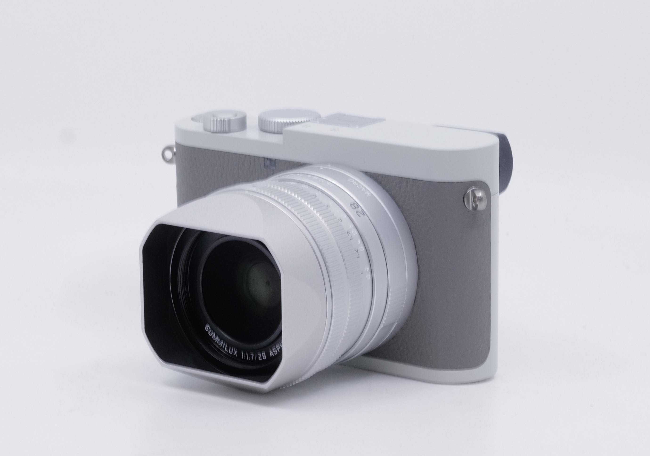 Leica Q2 "Ghost Edition" (EU/US/JP)