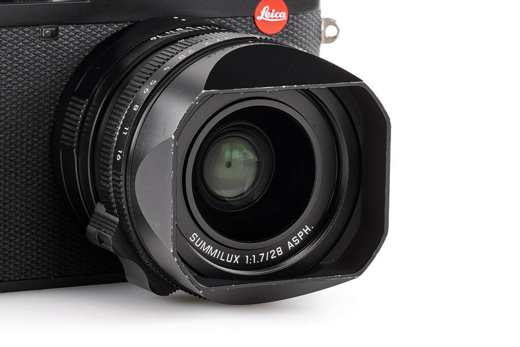 Leica Q3 19080 - with one year guarantee