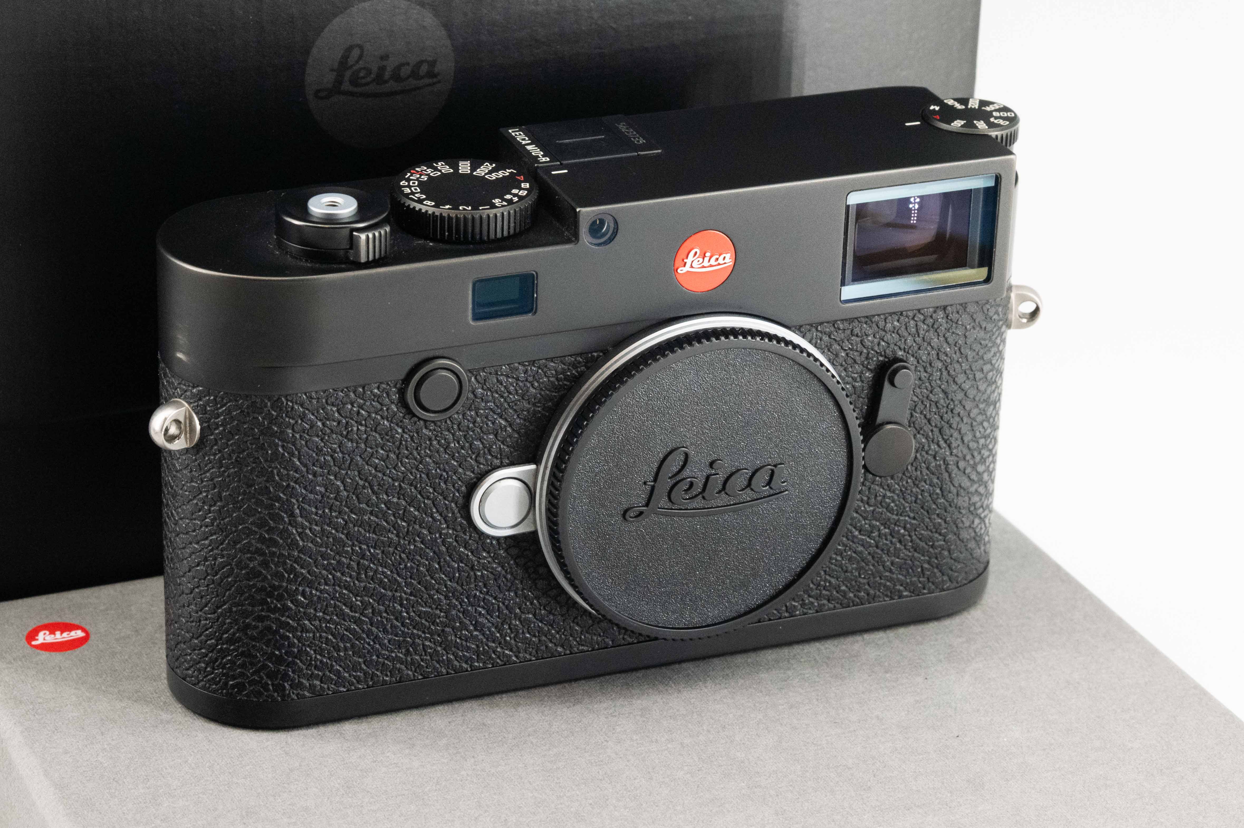 Leica M10-R Black Chrome 20002