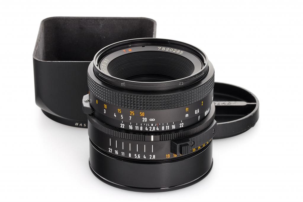 Carl Zeiss f. Hasselblad F 80/2,8 Planar TTC T*  Carl Zeiss f. Hasselblad F 80/2,8 Planar TTC T*