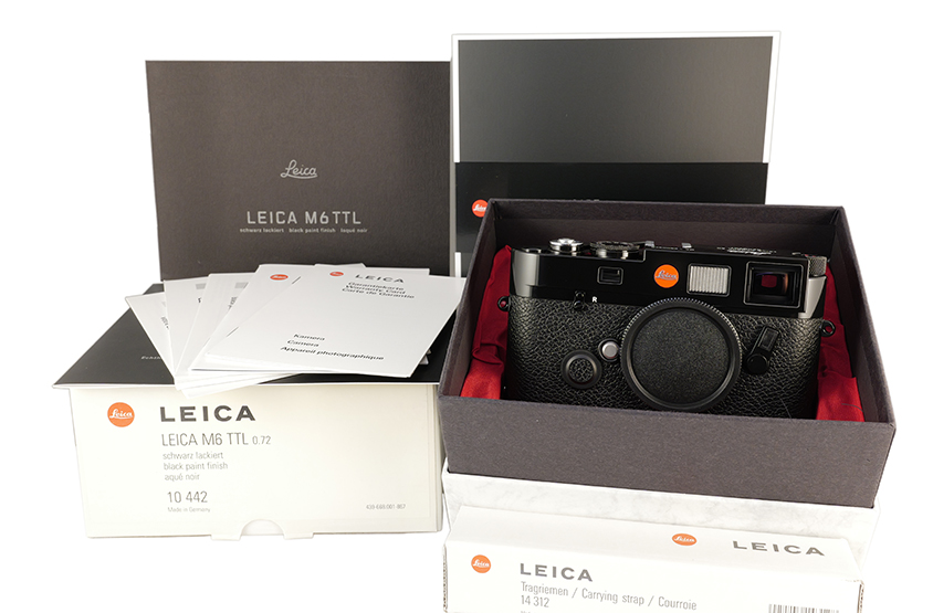 LEICA M6 TTL (0.72), black paint, millennium  edition 10442