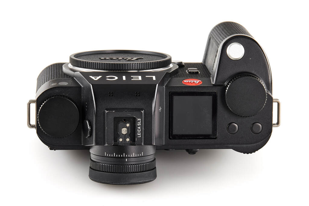 Leica SL3 10608 - with 1 year of guarantuee