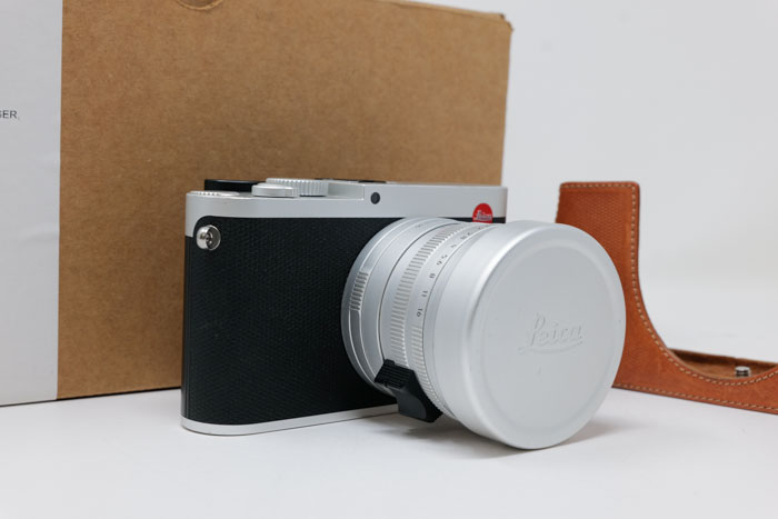 Leica Q (Typ 116), silbern eloxiert