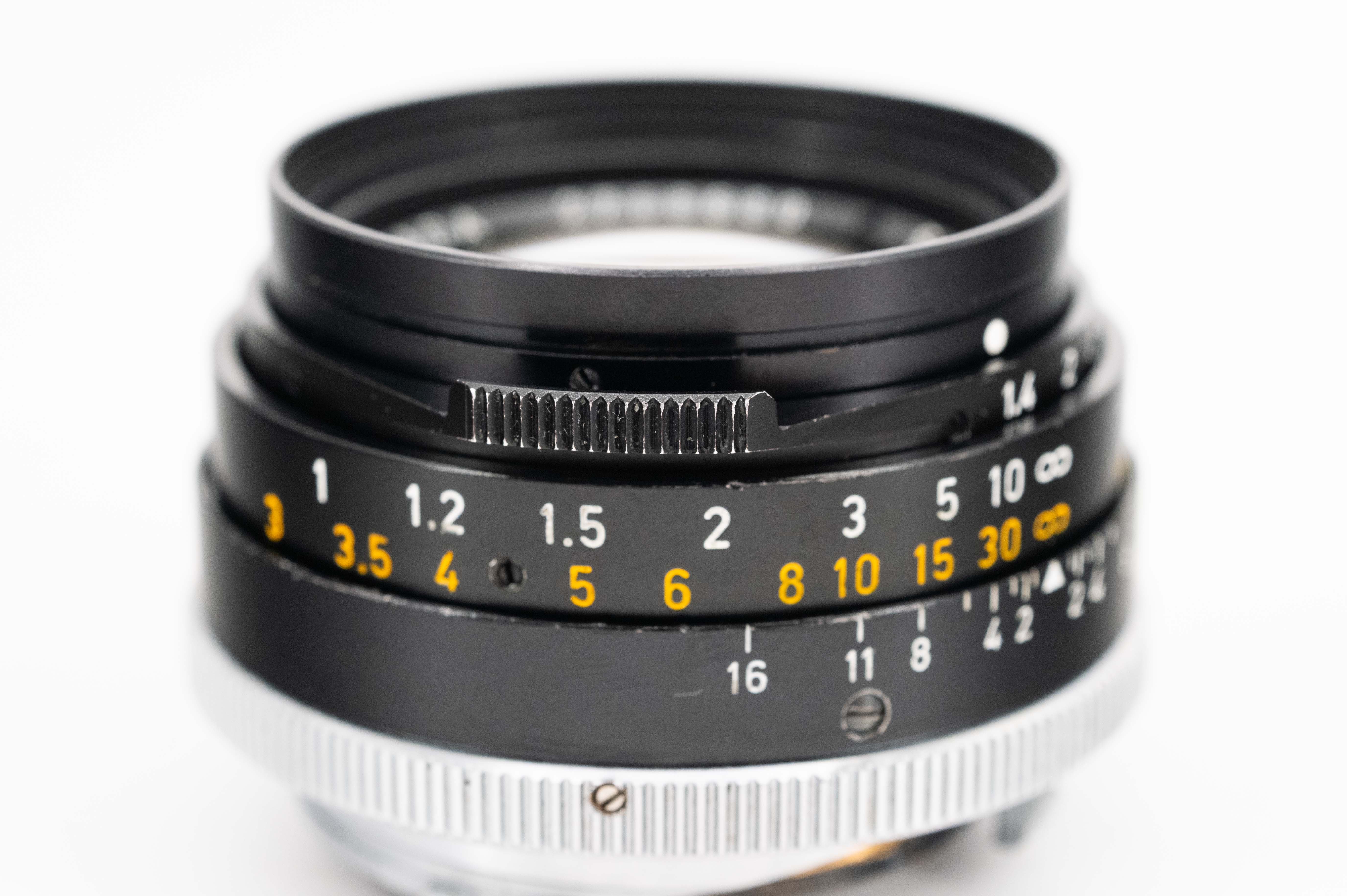 Leica Summilux-M 35mm f/1.4 V2 11870
