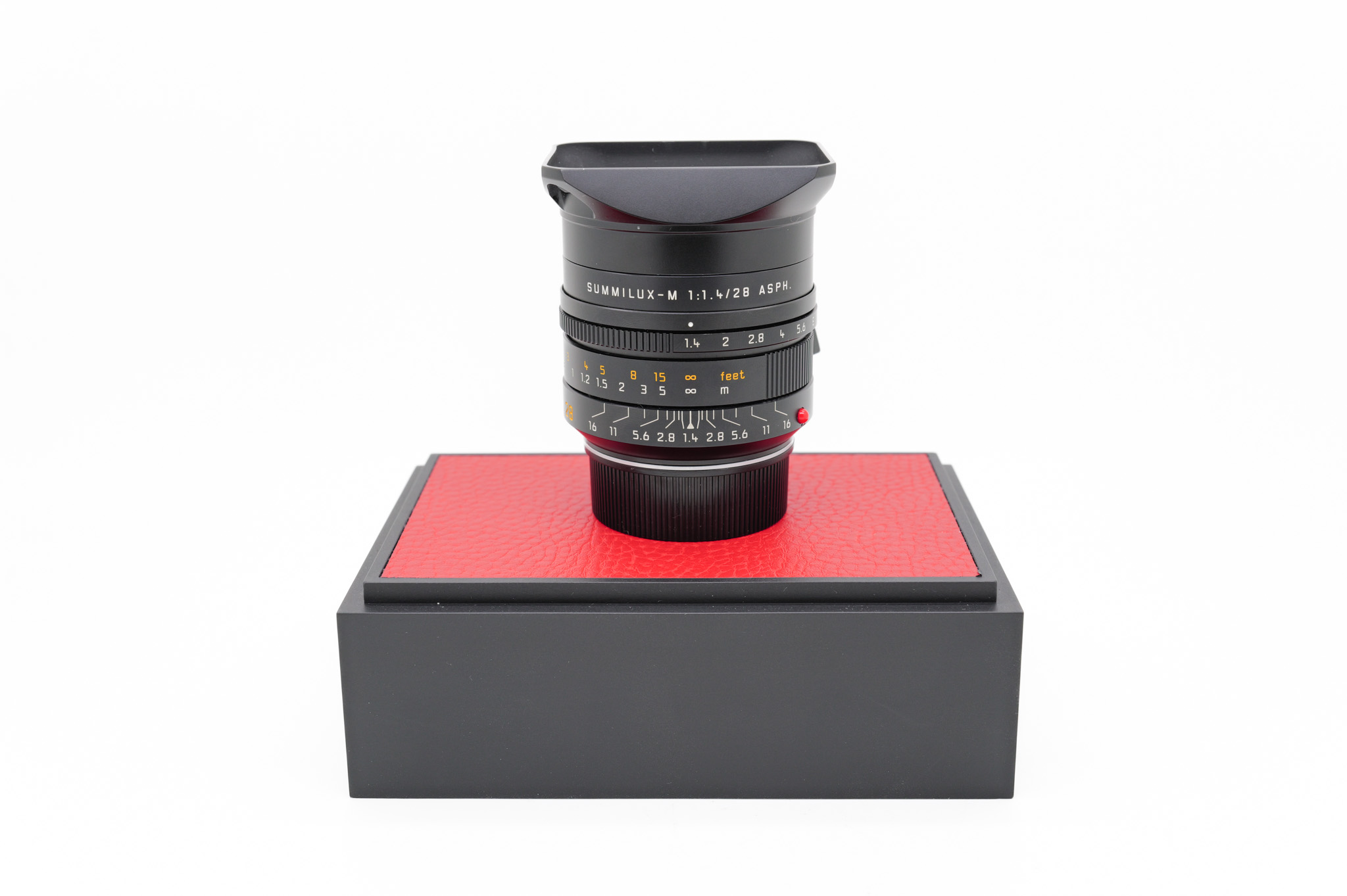 Leica SUMMILUX-M 1.4/28 ASPH. Black Leica SUMMILUX-M 1.4/28 ASPH. Black