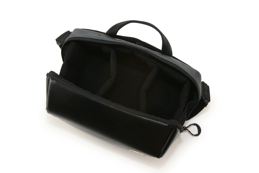Artisan&Artist PVC leather/Nylon bag ACAM BS0003 BKGY