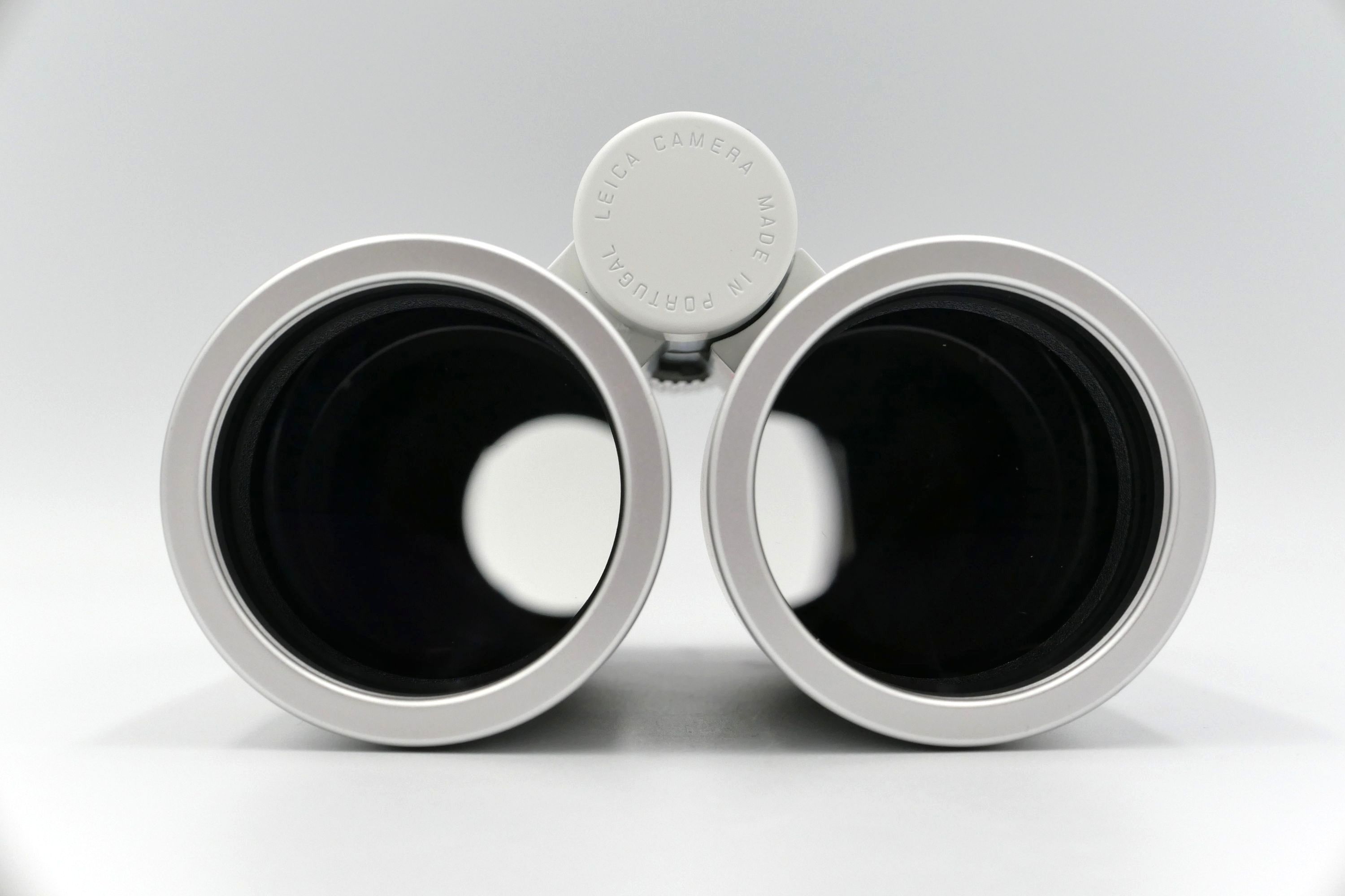 Leica Ultravid 7x42 "White Ocean"