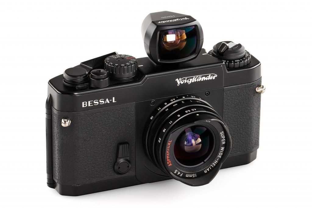 Voigtländer Bessa L outfit black