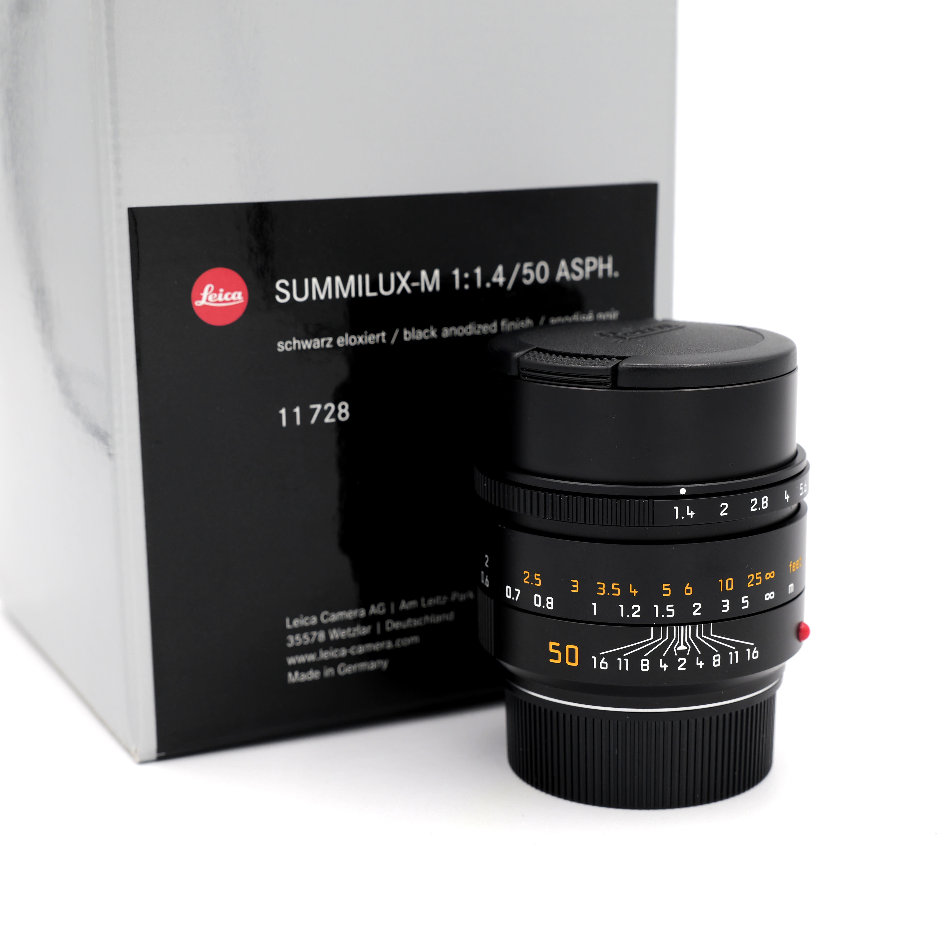 Leica Summilux-M 50mm f/1.4 ASPH - close focus