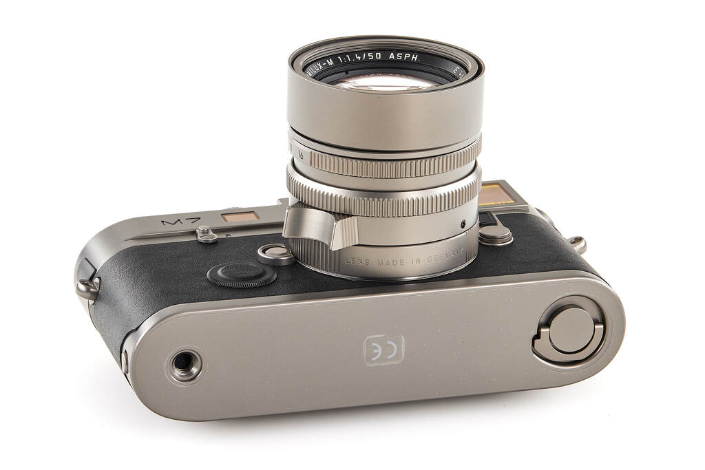 Leica M7 10570 "50 Years of Leica M System" Titan set