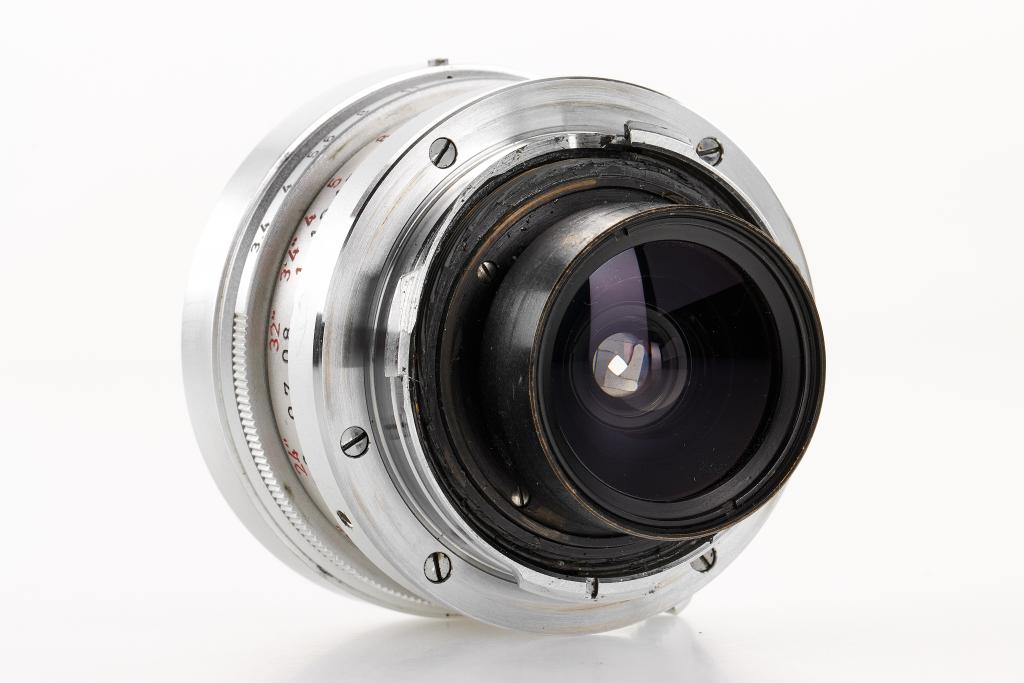 Leica Super Angulon 11103 3,4/21mm chrome