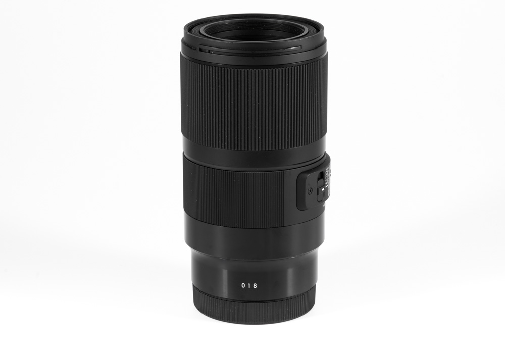 SIGMA 70 mm f2.8 DG Macro. SIGMA 70 mm f2.8 DG Macro.