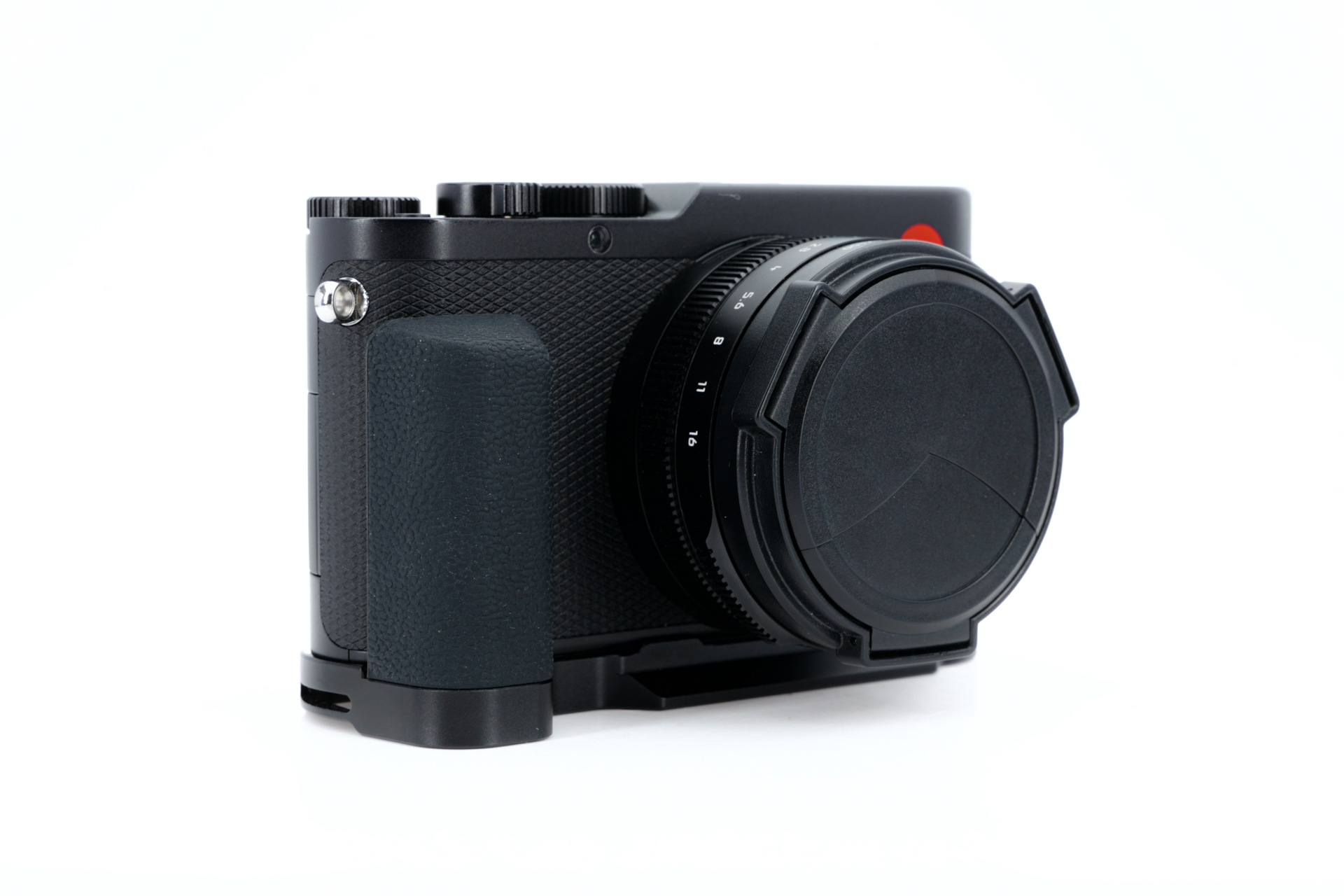 LEICA D-LUx 8 painted black