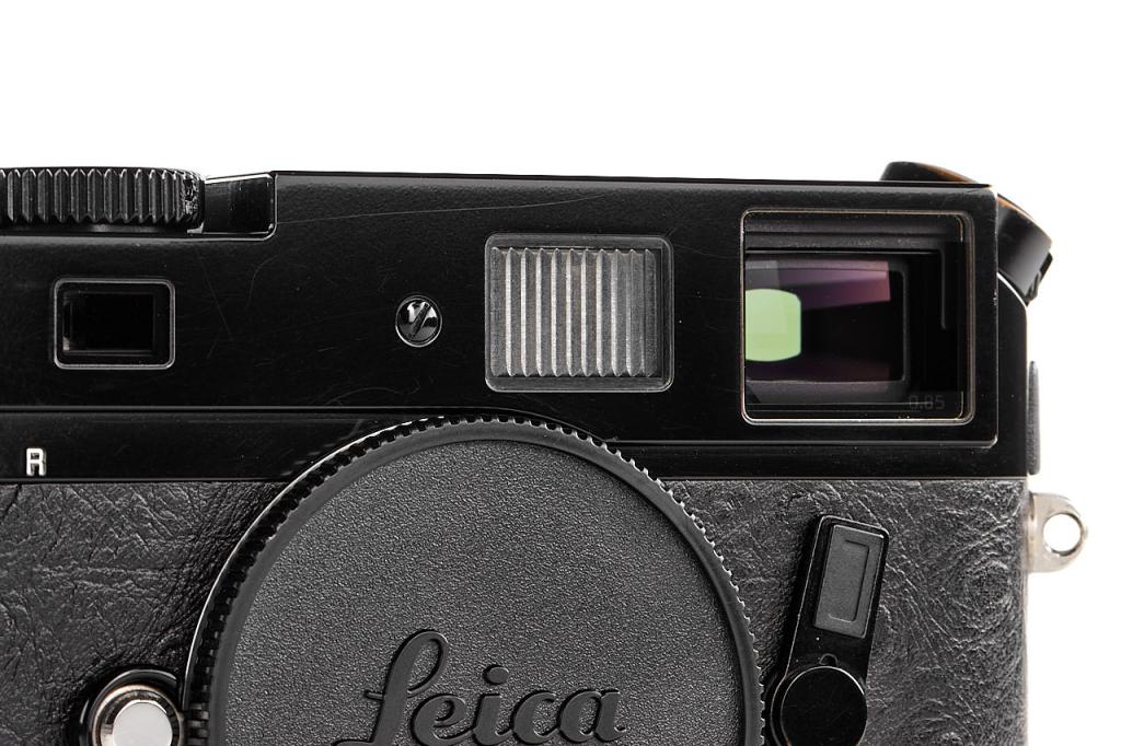 Leica M7 0,85 black paint à la carte ostrich skin