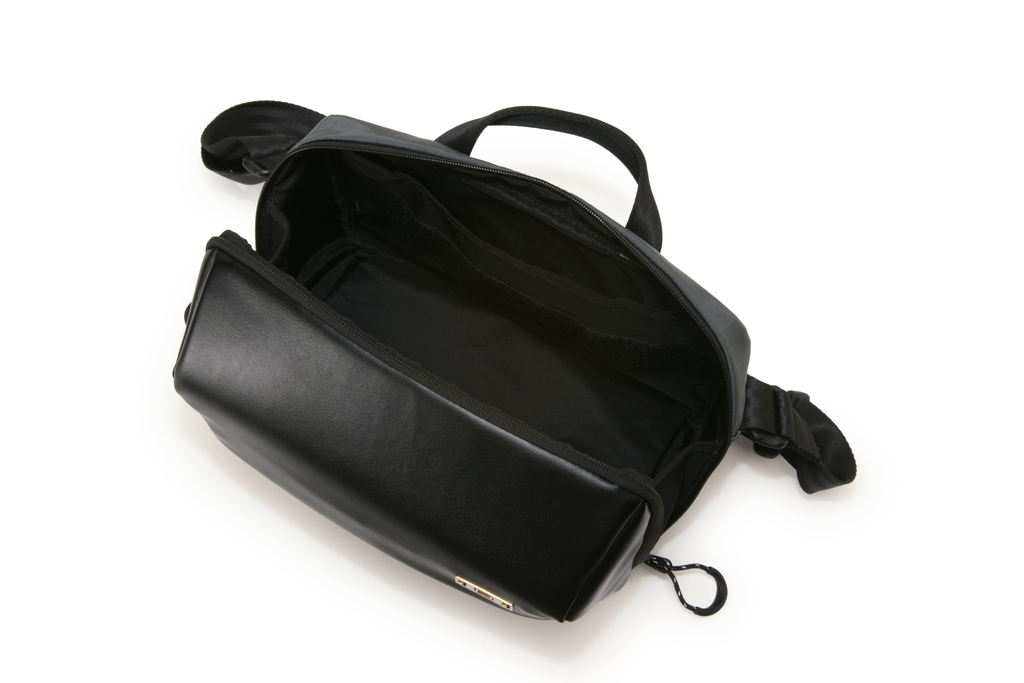 Artisan&Artist PVC leather/Nylon bag ACAM BS0003 BKGY