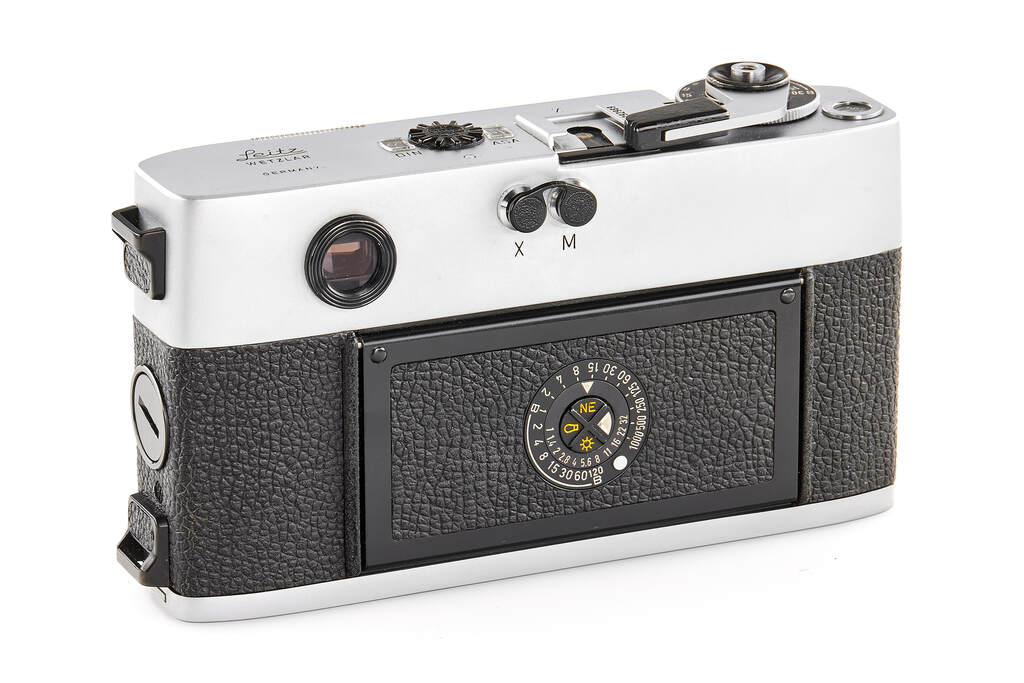 Leica M5 chrome 2-lug