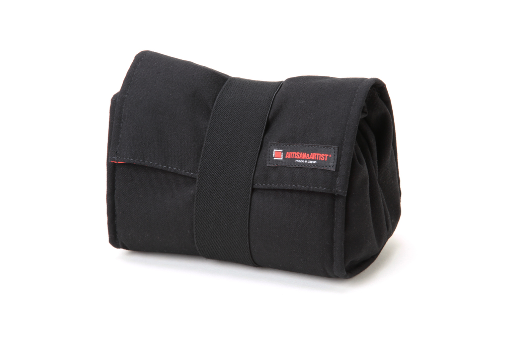Artisan&Artist Canvas camera pouch ACAM 76 BLK