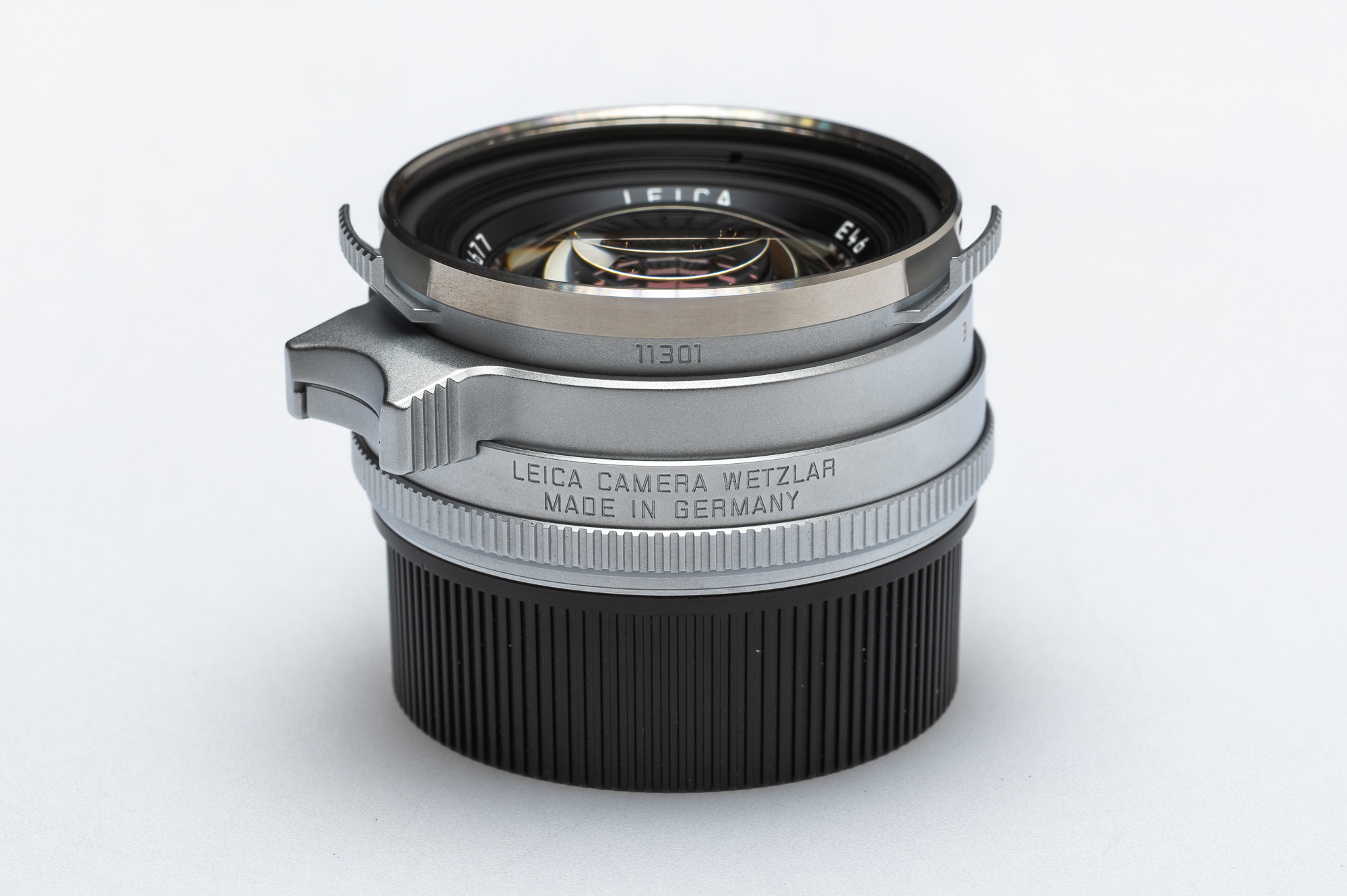 Leica Summilux-M 35mm f/1.4, Silver Chrome