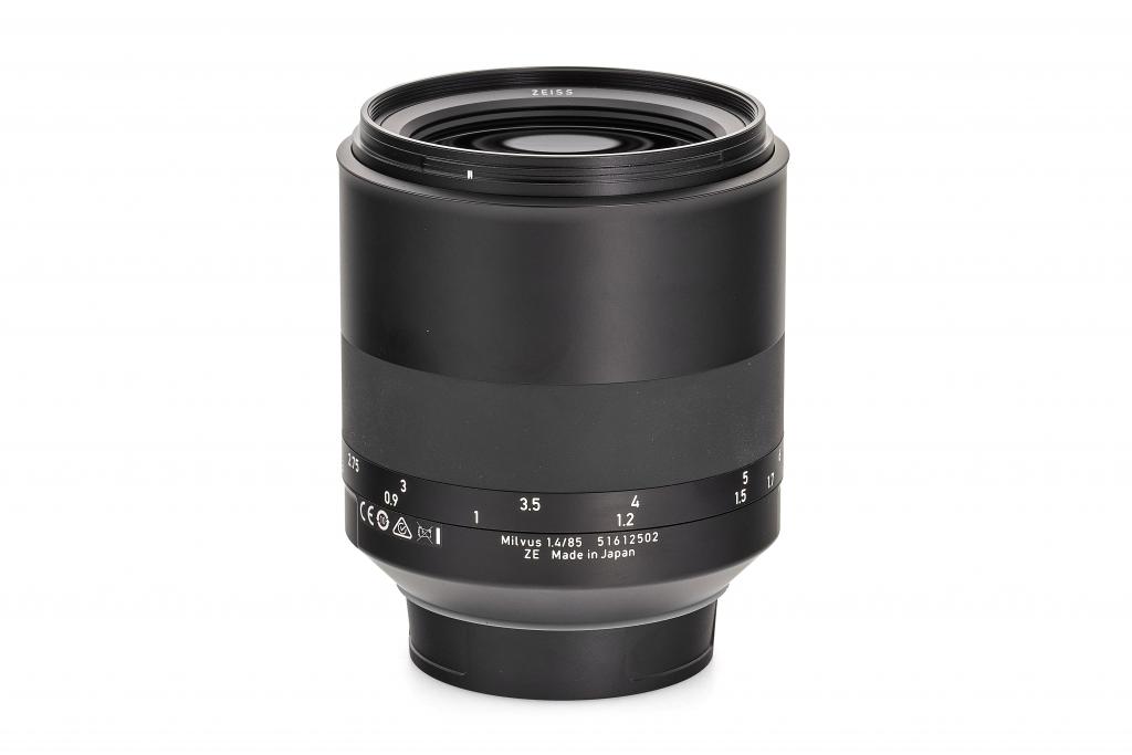 Zeiss Milvus 1:1.4/85mm f. Canon (inkl. Sonnenblende) Zeiss Milvus 1:1.4/85mm f. Canon (inkl. Sonnenblende)