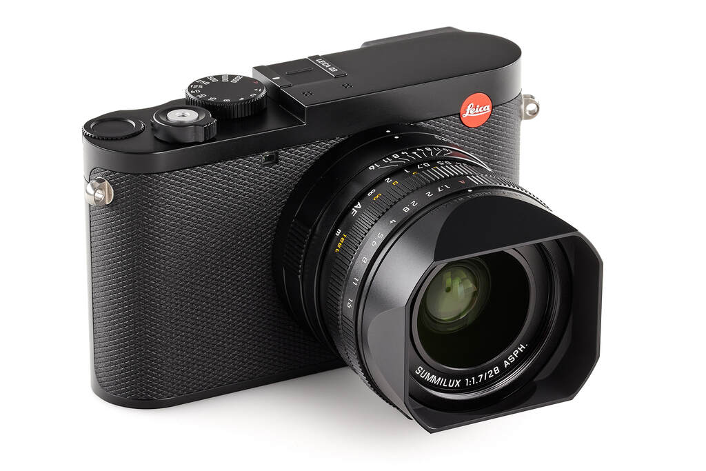 Leica Q3 19080 - like new with one year guarantee