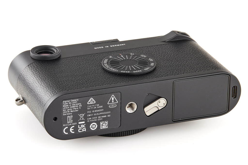 Leica M11-D 20221 black - like new with 2 years guarantee