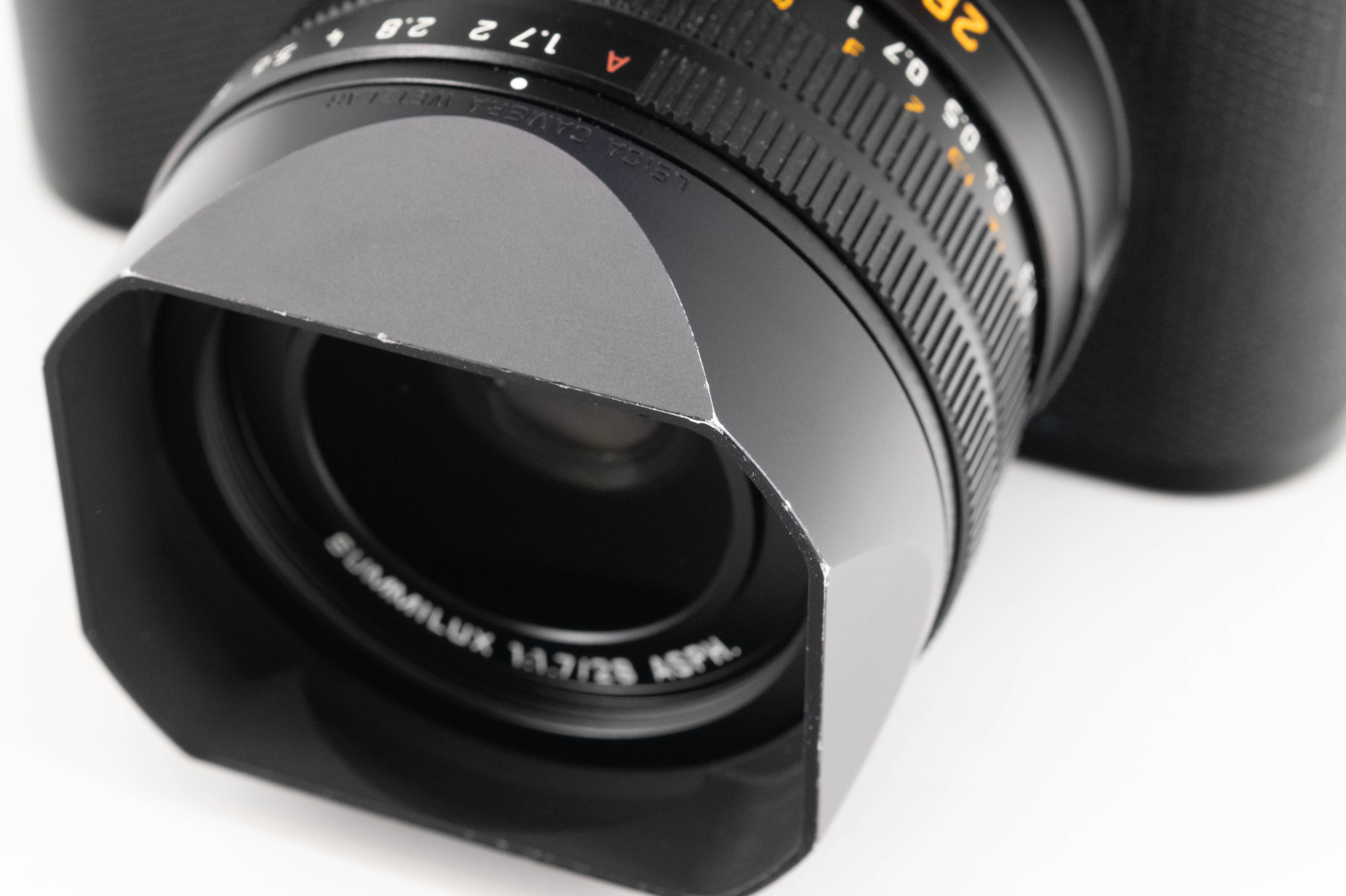 Leica Q2 Black 19050