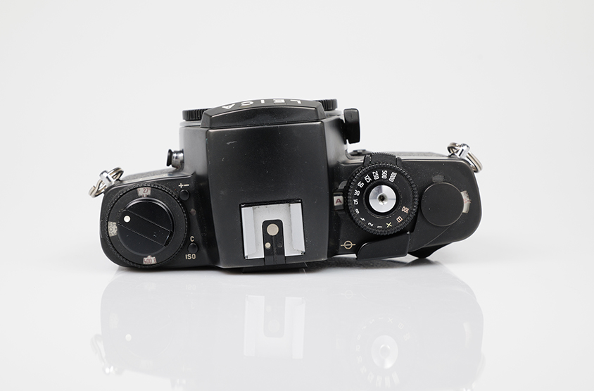 LEICA R4, black with chrome finish
