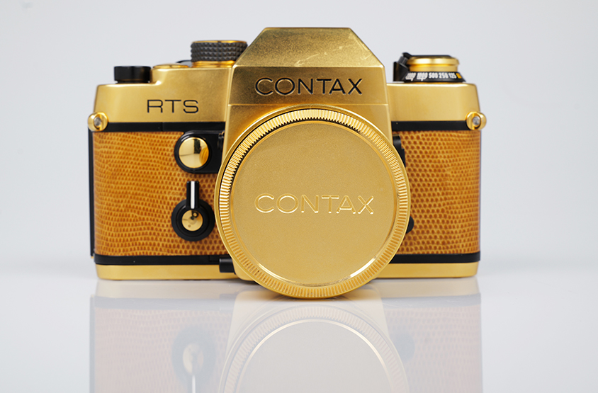 Contax RTS including Carl Zeiss Planar T* 50 mm f/1.4 Gold Limited