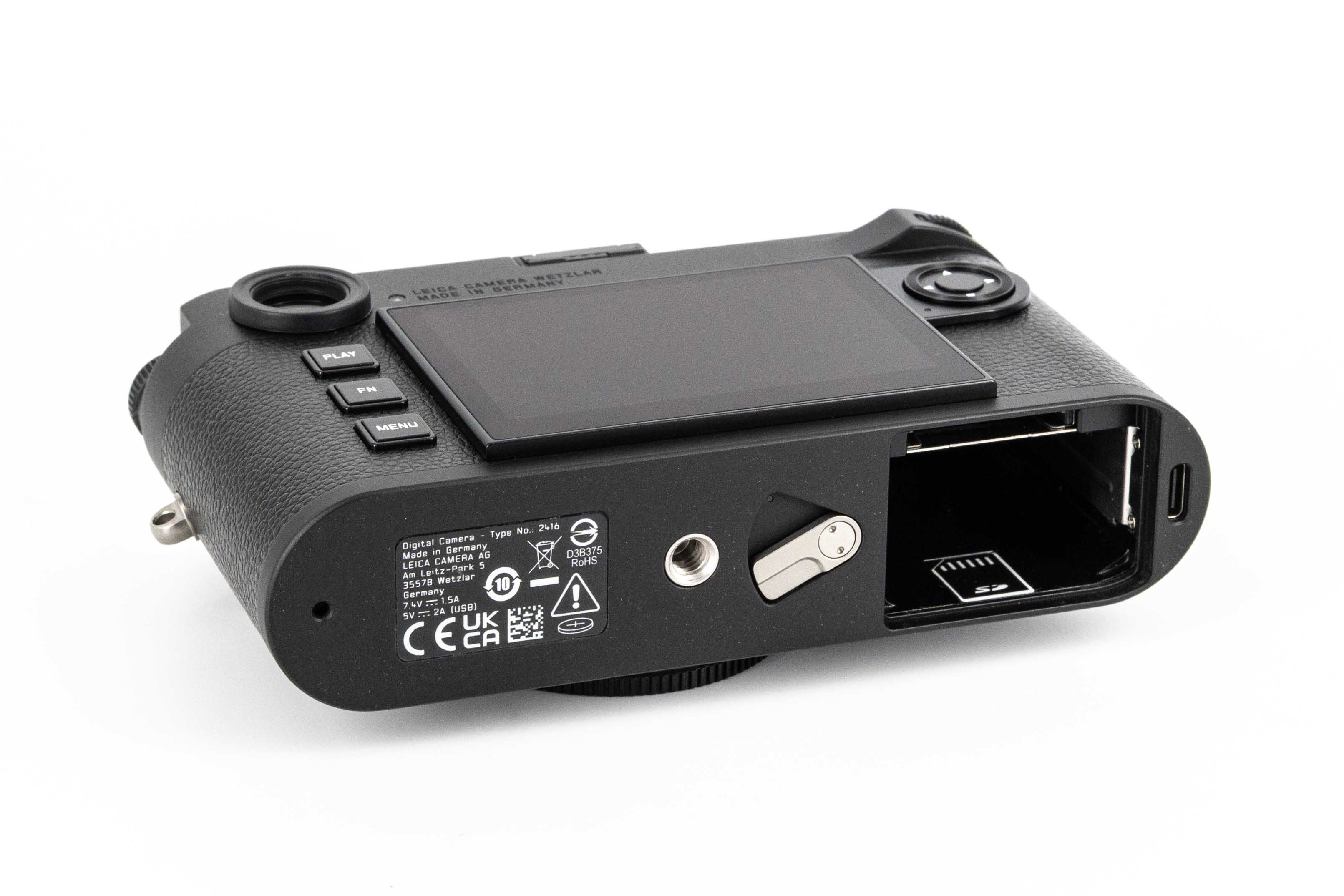 M11 monochrome, black lacquered