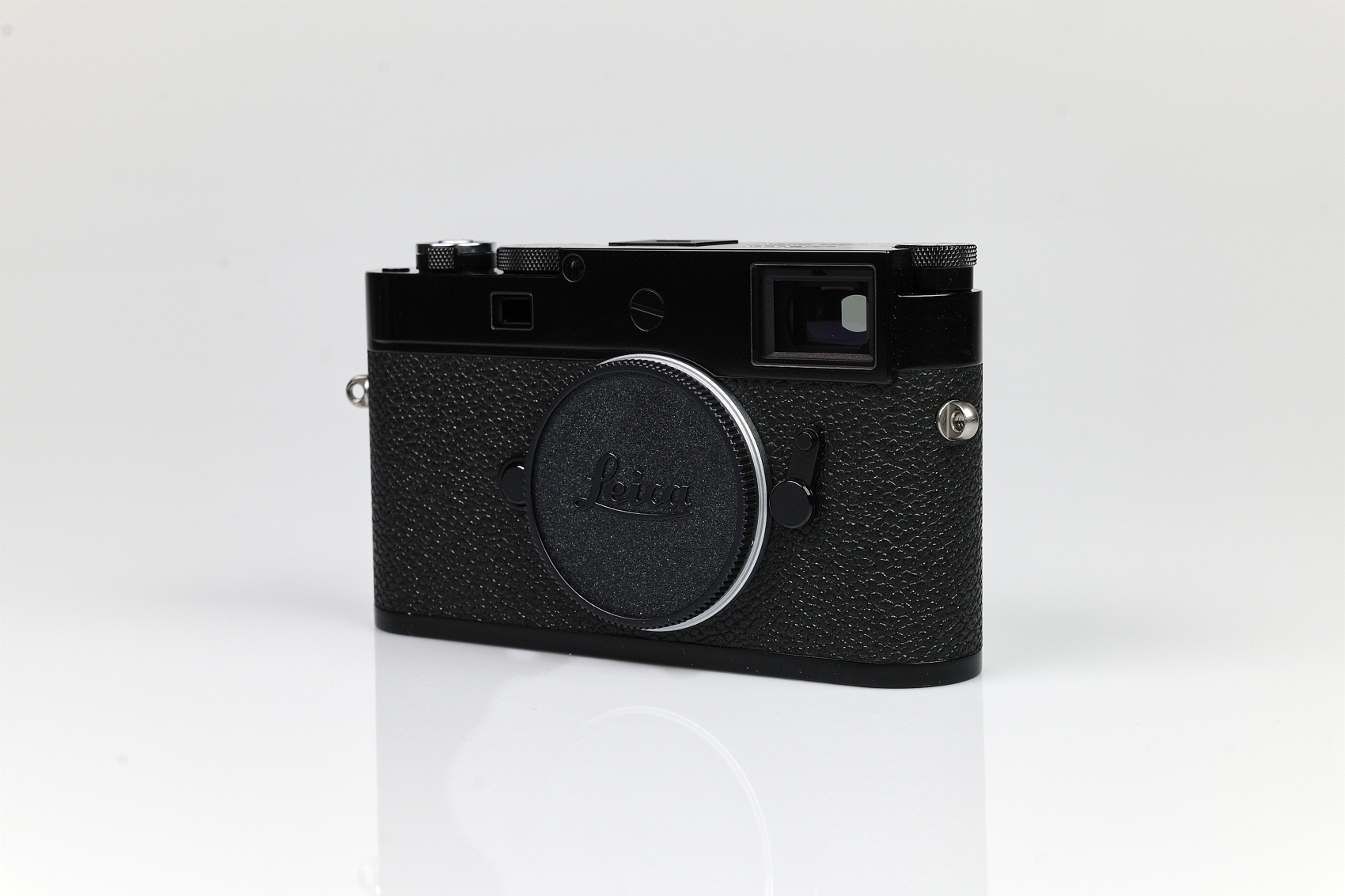 Leica M11, glossy black lacquered
