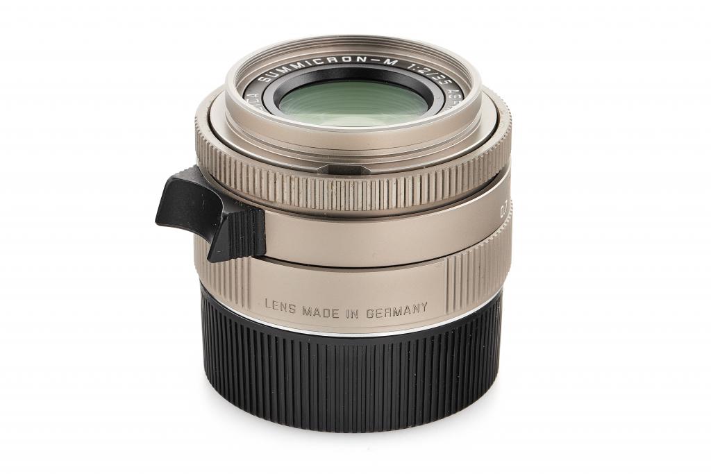 Summicron-M 11609 2/35mm Asph. Titanium Summicron-M 11609 2/35mm Asph. Titanium