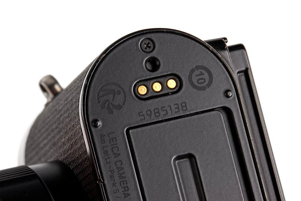 Leica Q3 19080 - like new with one year guarantee