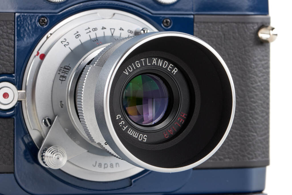 Voigtländer Bessa T "Heliar" outfit navy blue