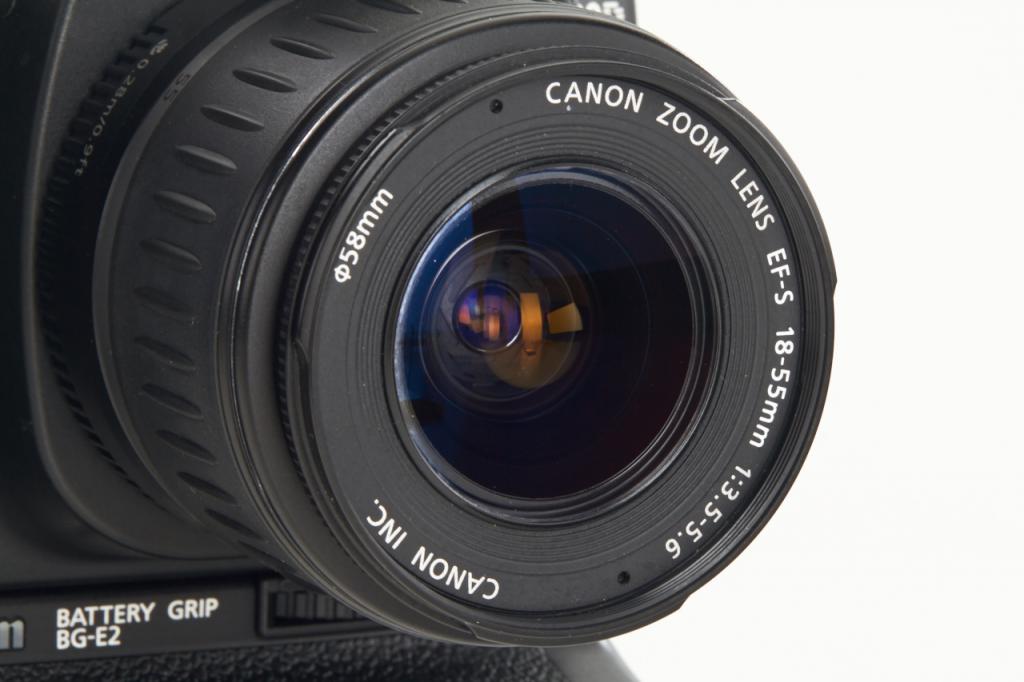Canon 20D kit + 18-55/3,5-5,6 + BG-E2