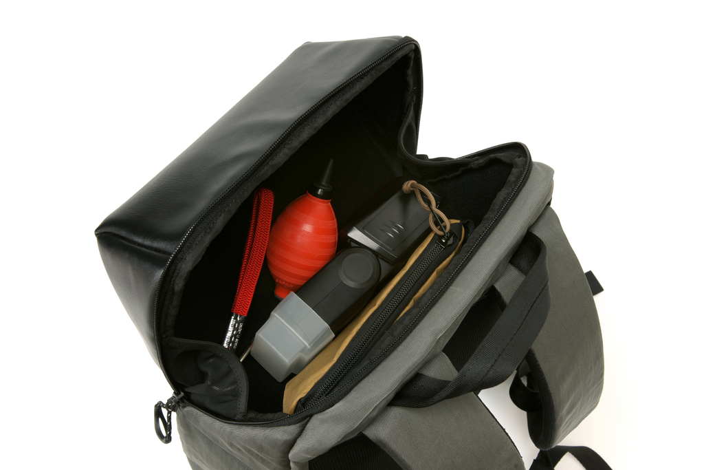 Artisan&Artist PVC leather/Nylon backpack ACAM BS0001 BKGY