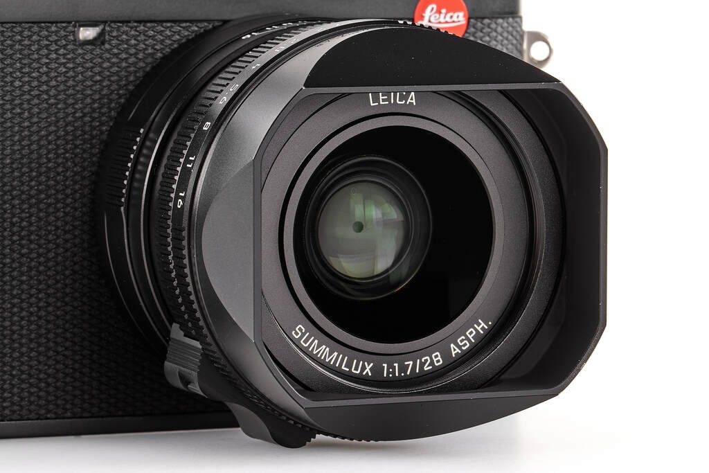 Leica Q3 19080 - with one year guarantee