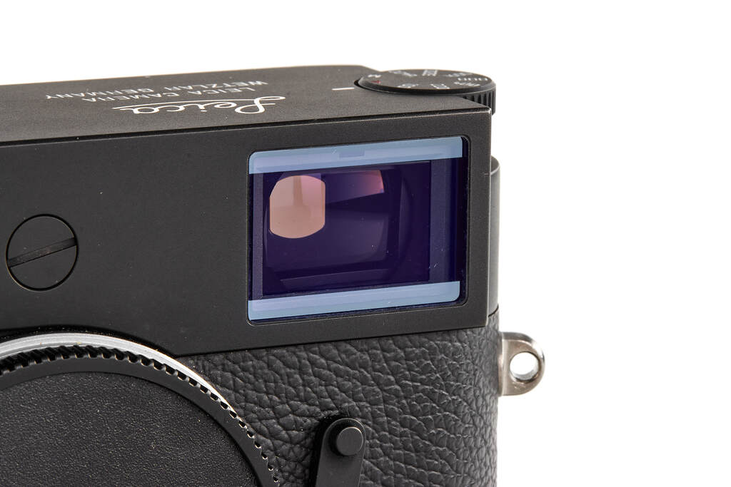 Leica M10-D 20014 black chrome - like new with 1 year of guarantee