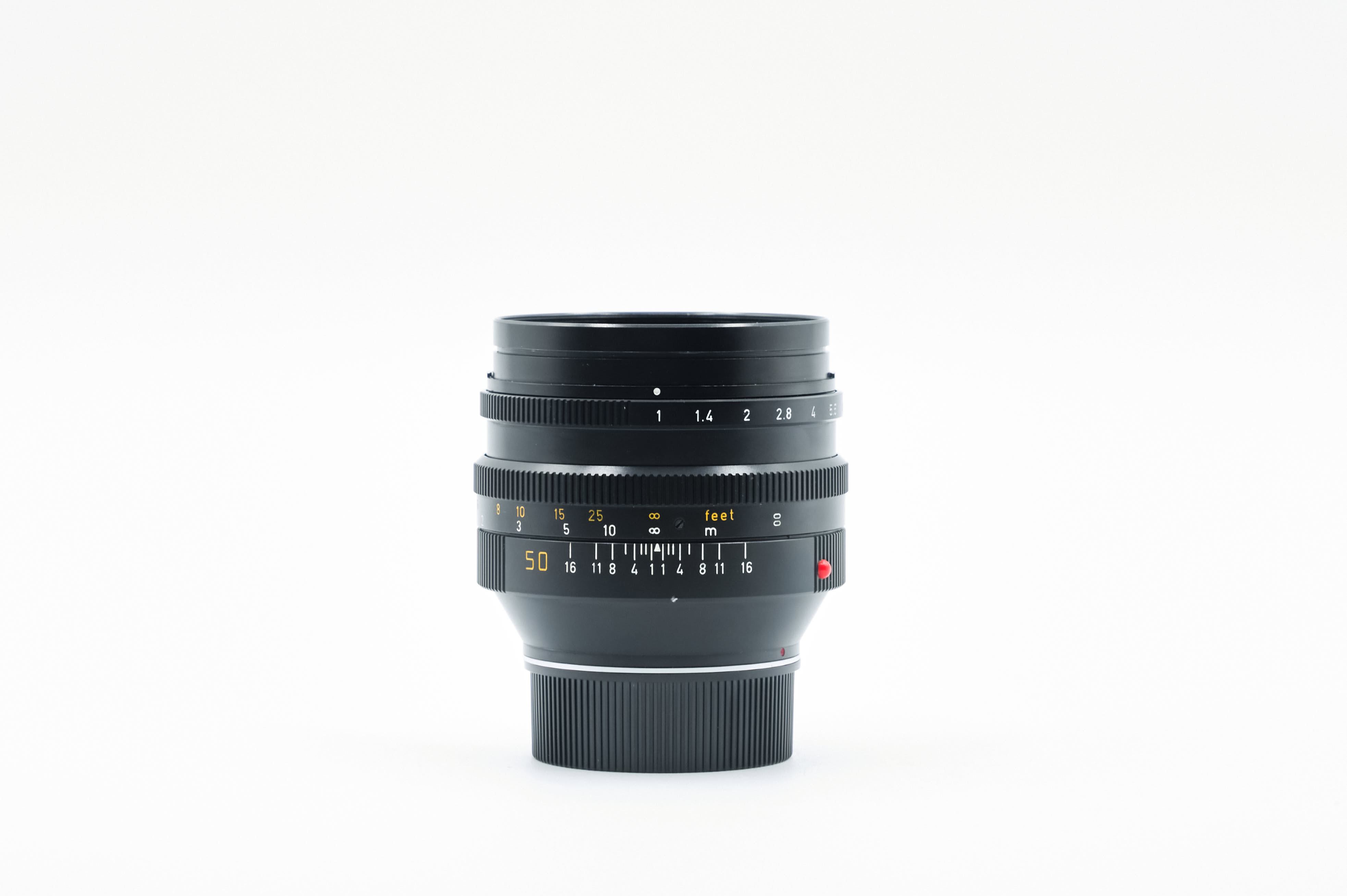 Noctilux-M 50mm f/1 - 11822 Noctilux-M 50mm f/1 - 11822