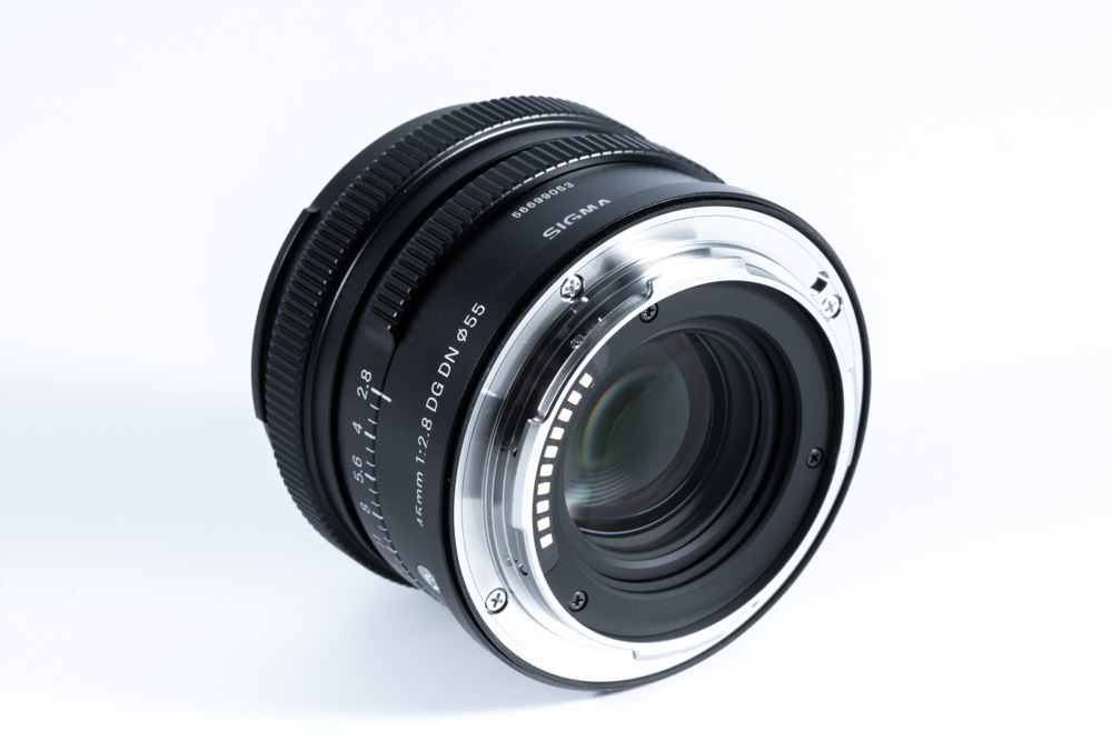 SIGMA 45 mm f2.8 DG DN. SIGMA 45 mm f2.8 DG DN.