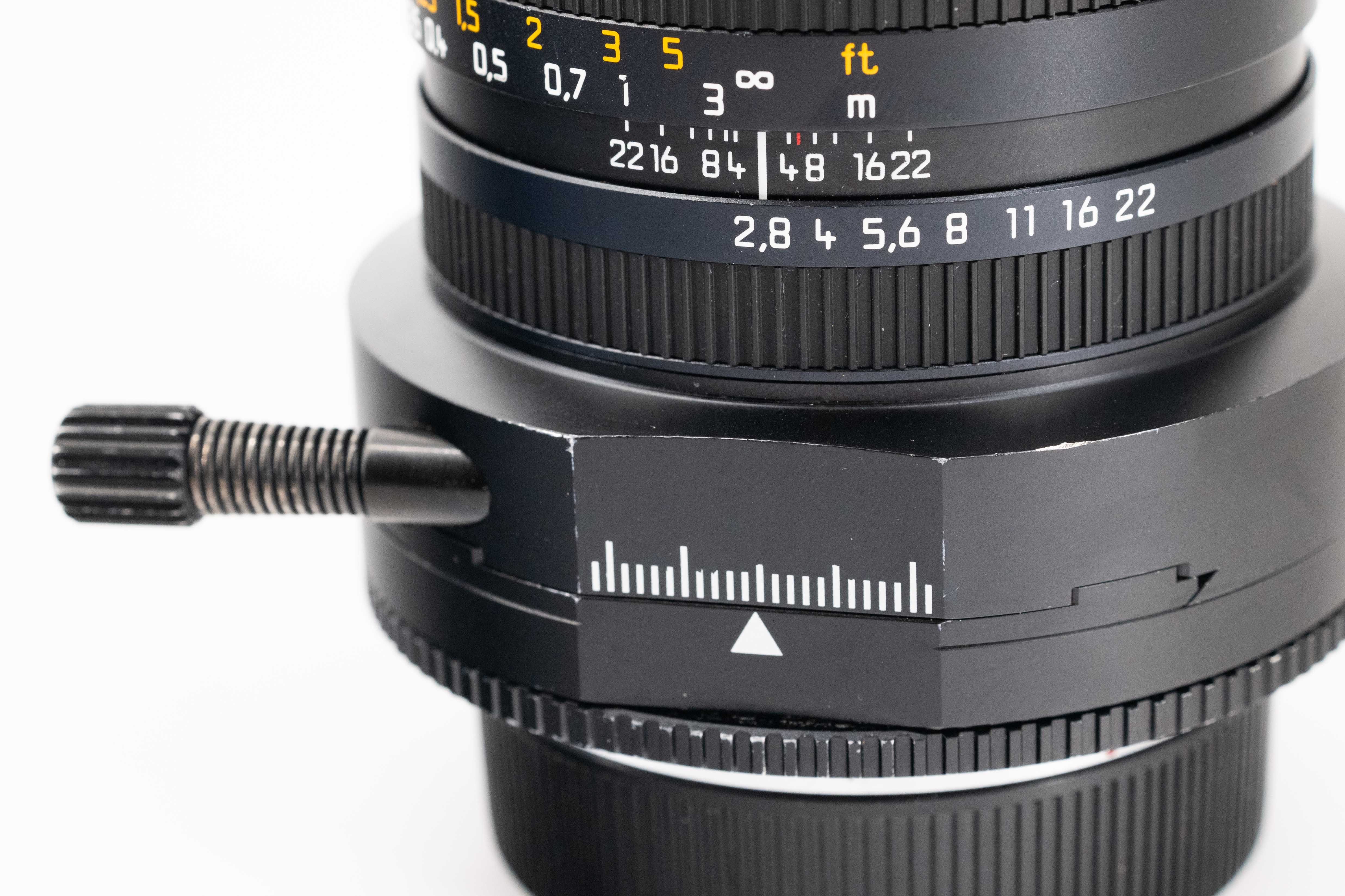 Leica PC Super-Angulon-R 28mm f/2.8 11812 Leica PC Super-Angulon-R 28mm f/2.8 11812
