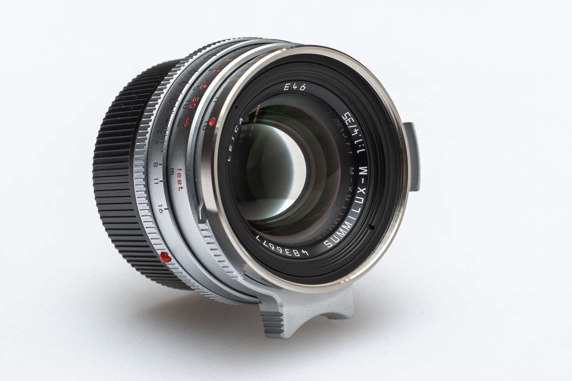 Leica Summilux-M 35mm f/1.4, Silver Chrome