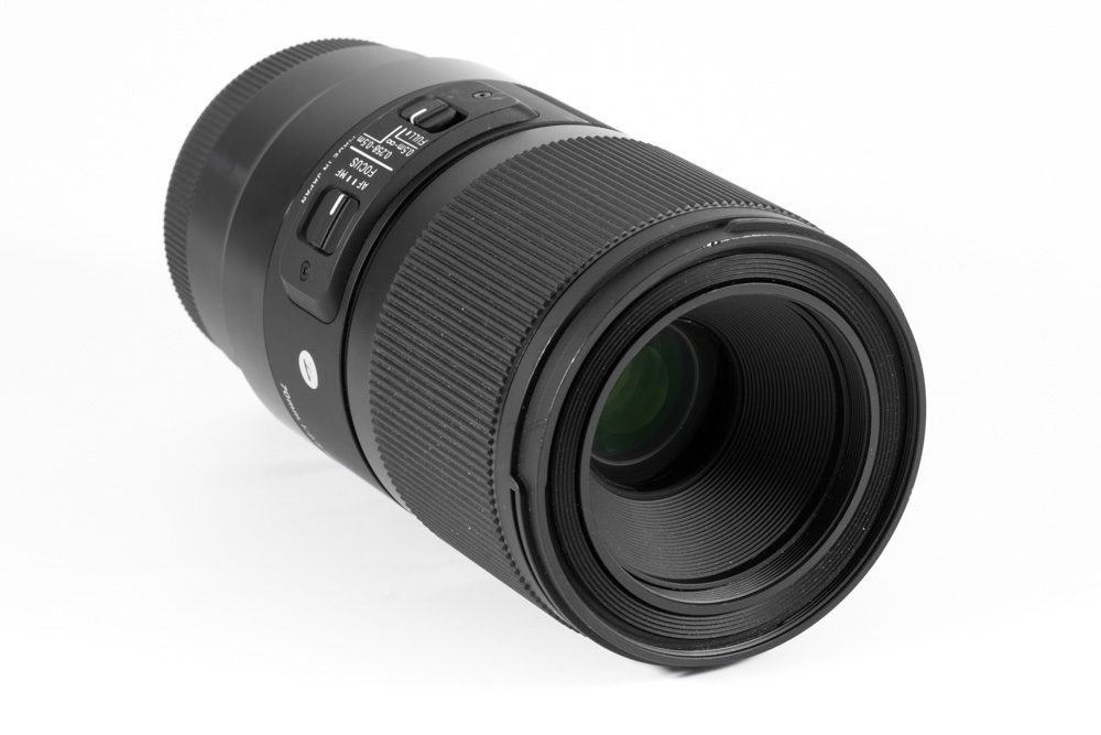 SIGMA 70 mm f2.8 DG Macro. SIGMA 70 mm f2.8 DG Macro.