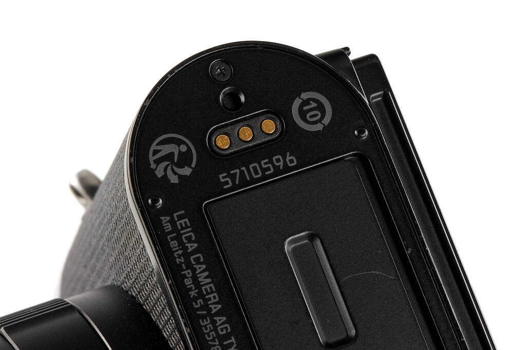 Leica Q3 19080 - with 1 year guarantee