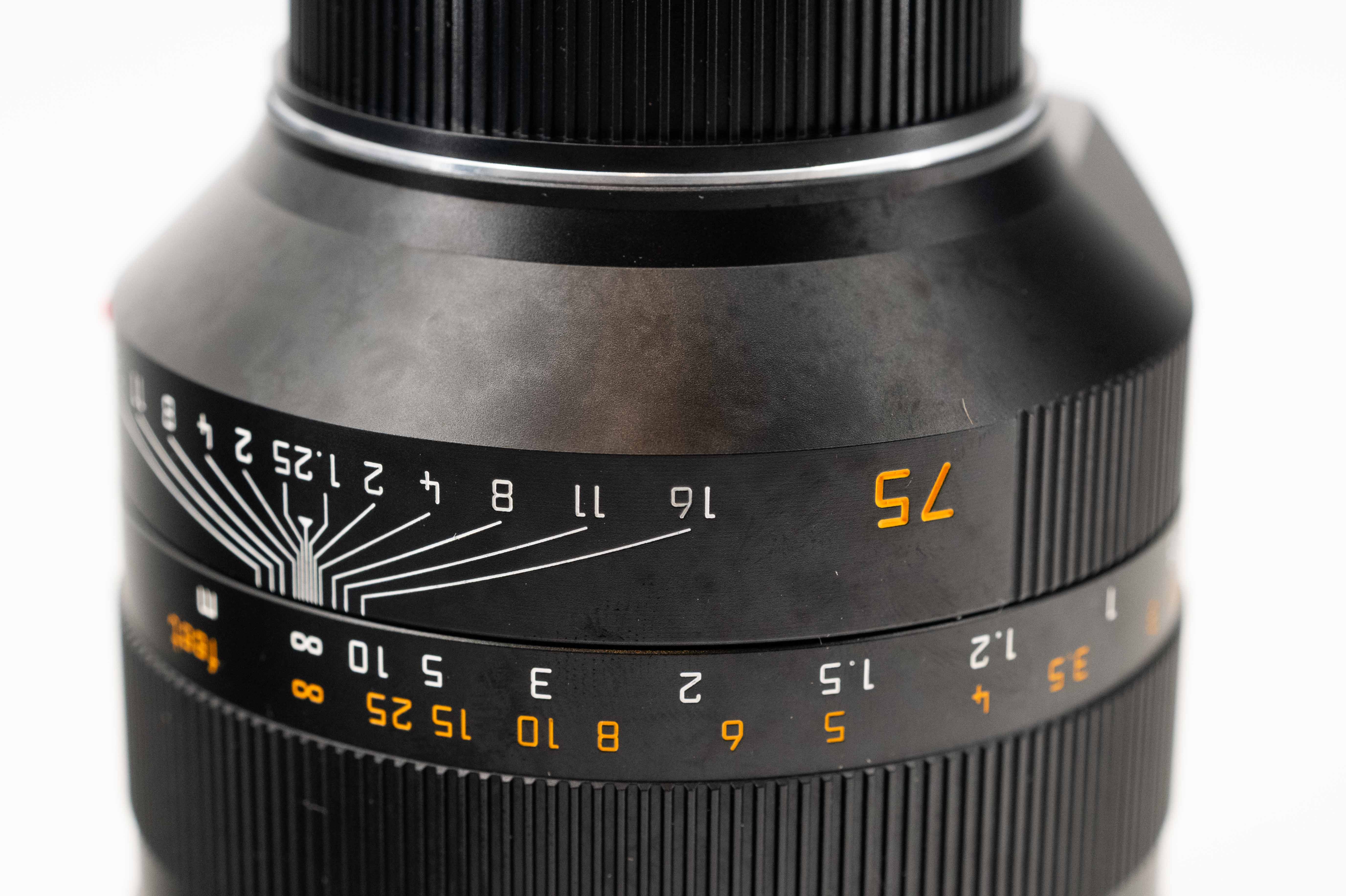 Leica Noctilux-M 75mm f/1.25 ASPH 11676