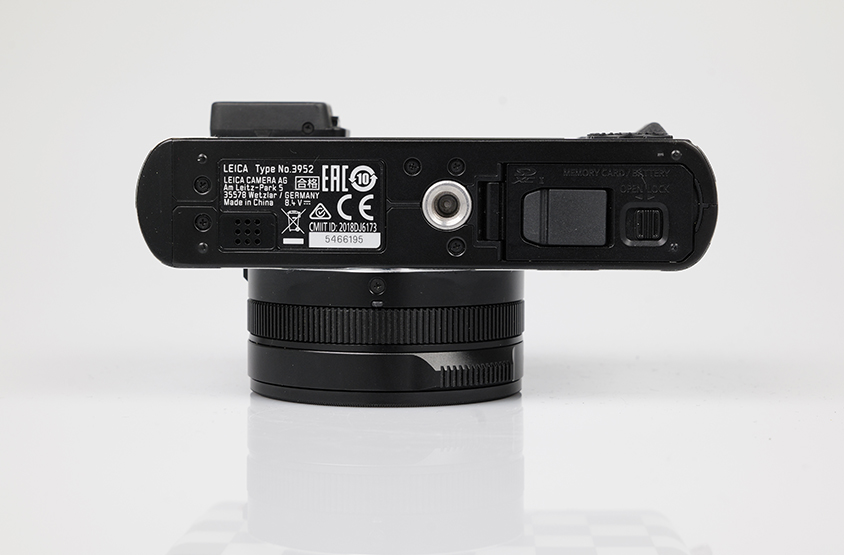 Leica D-LUX 7 "Vans"